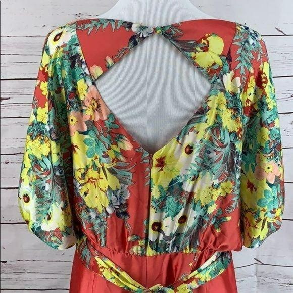 Bisou‎ Bisou Split Sleeve Open Back Medium Dress - Picture 4 of 10